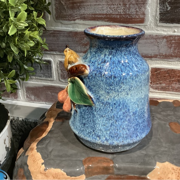 Stunning Hand Crafted Ceramic Frog Design Vase / Decor Piece - High Quality Art - Picture 3 of 13